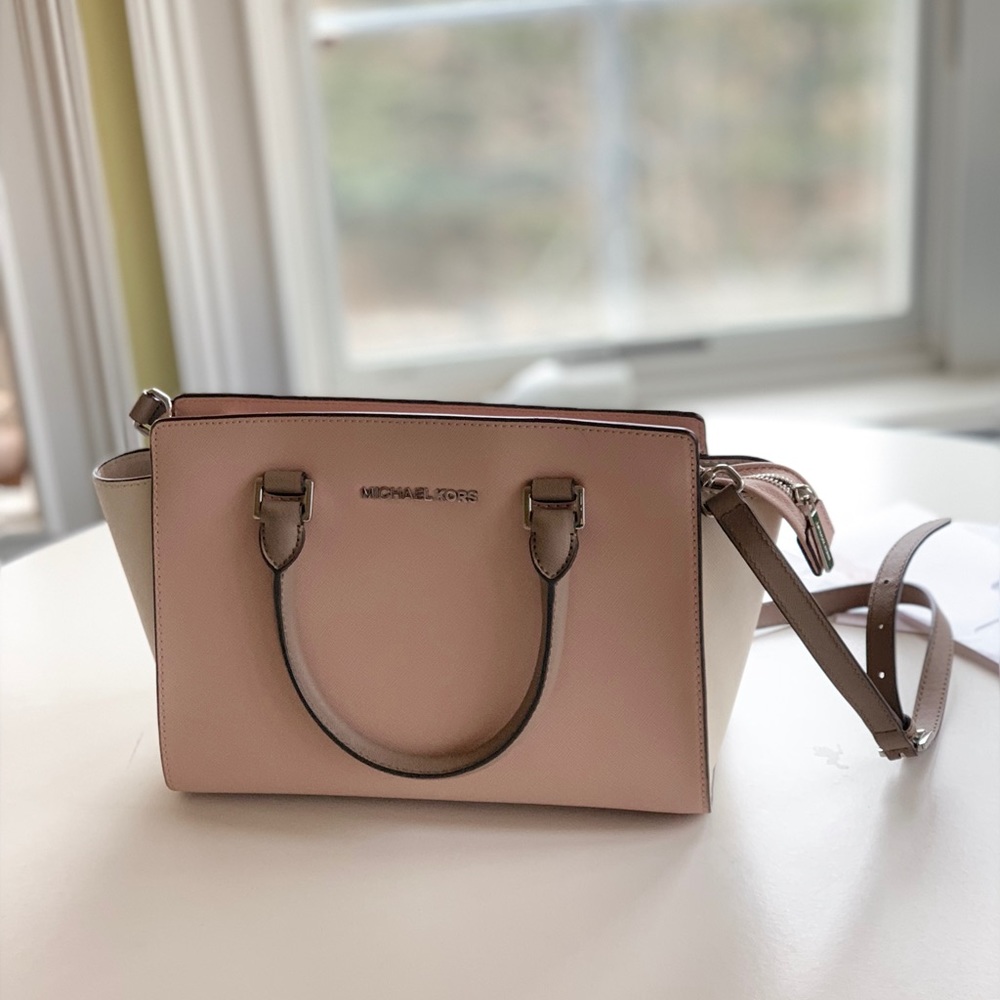 MICHAEL KORS Used Medium Neapolitan Natural Bag